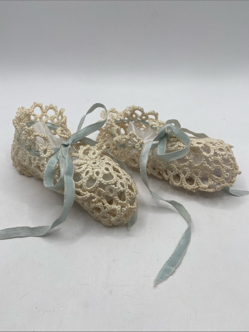 Vintage Handmade Crocheted Tatted Lace Baby Booties Cream/Ivory With Blue Ribbon